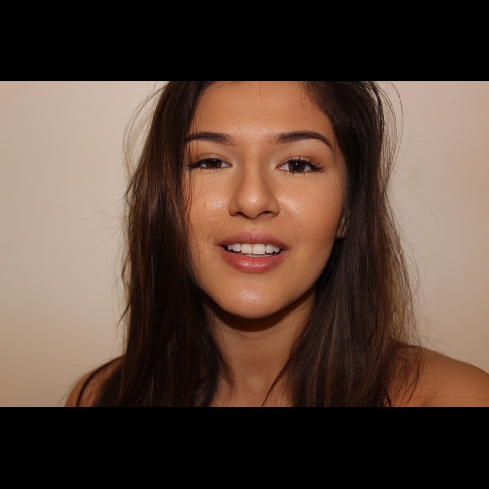 Meet your Posher, Cynthia