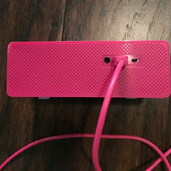 Lilly Pulitzer Speaker - Picture 4 of 4