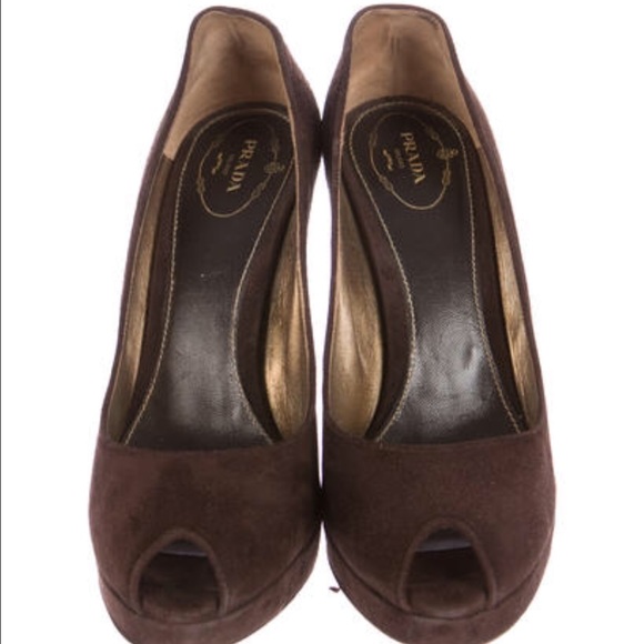 Prada heels - Picture 4 of 4