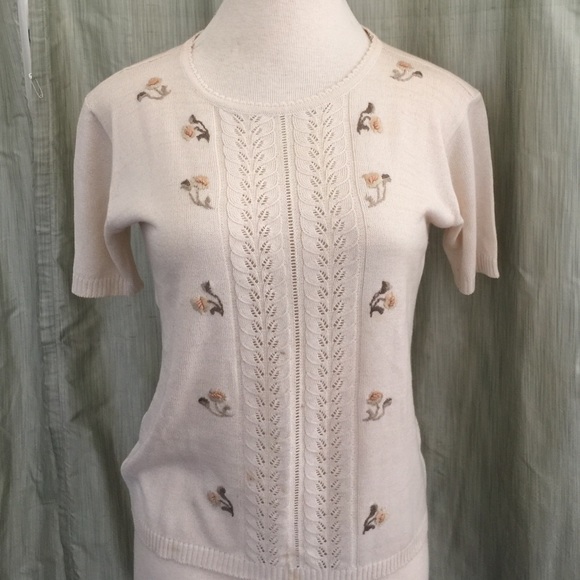 Floral top - Picture 1 of 4