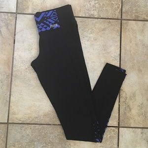 VS PINK yoga leggings