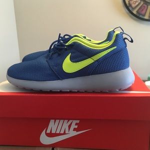 Women's Blue Nike Roshes