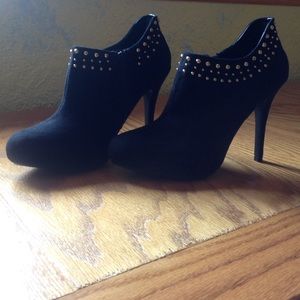 Black suede gold studded ankle heeled boots by Delicious NWOT