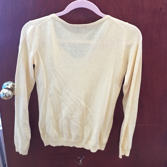 Uniqlo Yellow knit v neck top - Picture 3 of 3
