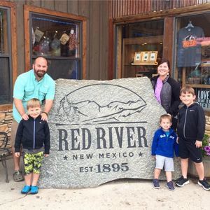 Meet your Posher, Dayna