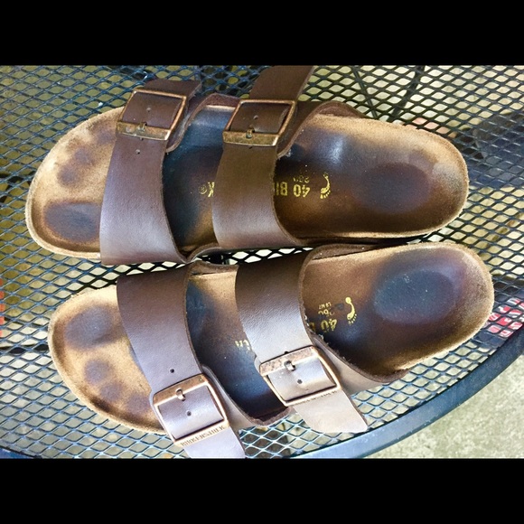 BROWN ARIZONA BIRKENSTOCKS, size 40 (US 9-9.5)