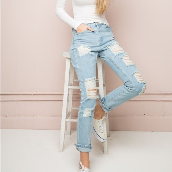 Brandy Melville distressed jeans