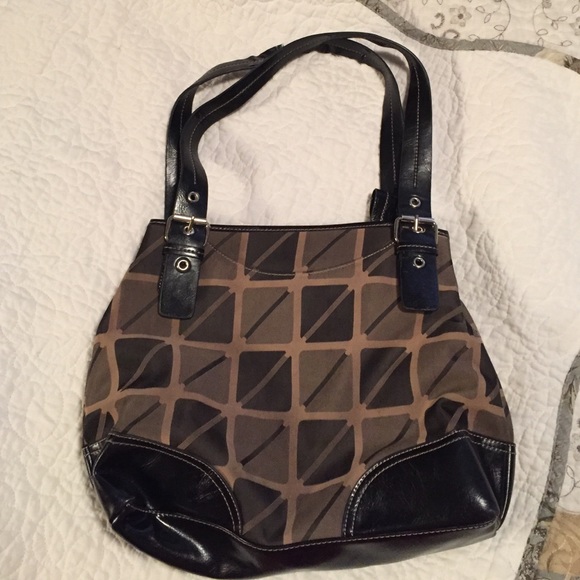 Nine and co shoulder bag.  Leather/canvas.