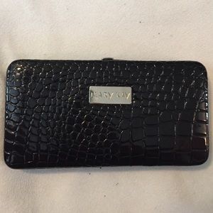 🎉 SALE 🎉 Mary Kay Black Wallet