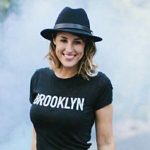 Meet your Posher, Martina