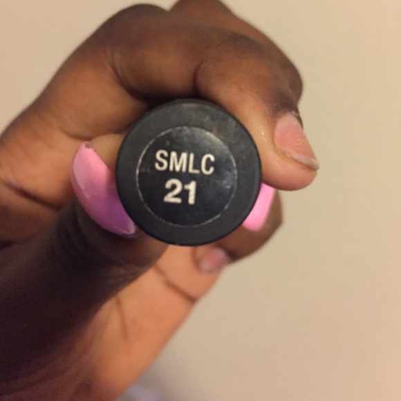 Lipstick - Picture 3 of 3