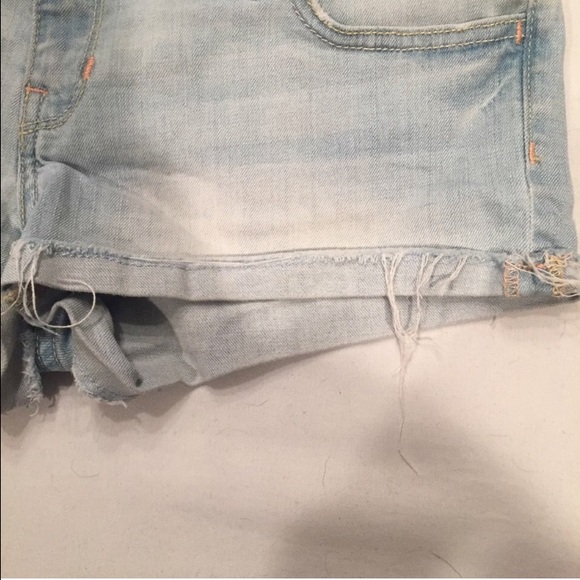 Distressed shorts - Picture 4 of 4