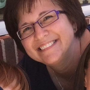 Meet your Posher, Elaine