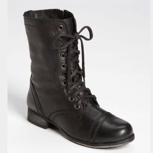 Steve Madden Troopa black Combat boots sz 8!!