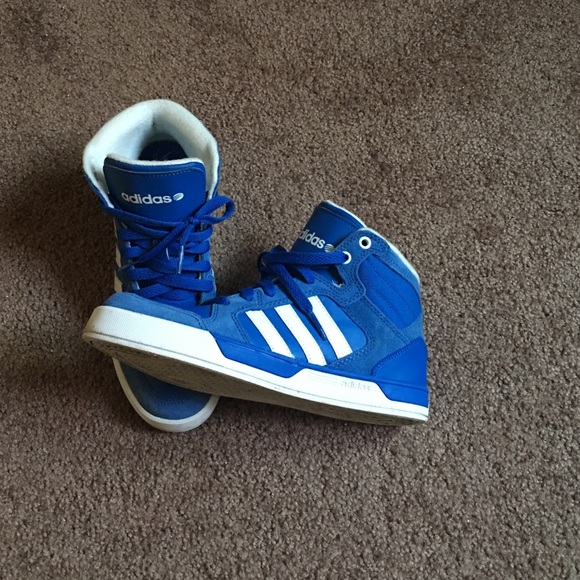 Shoes - Picture 2 of 4