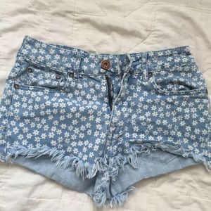 PACSUN DAISY SHORTS (high waisted)