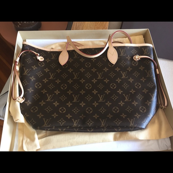 Extra Pics Authentic Louis Vuitton Neverfull