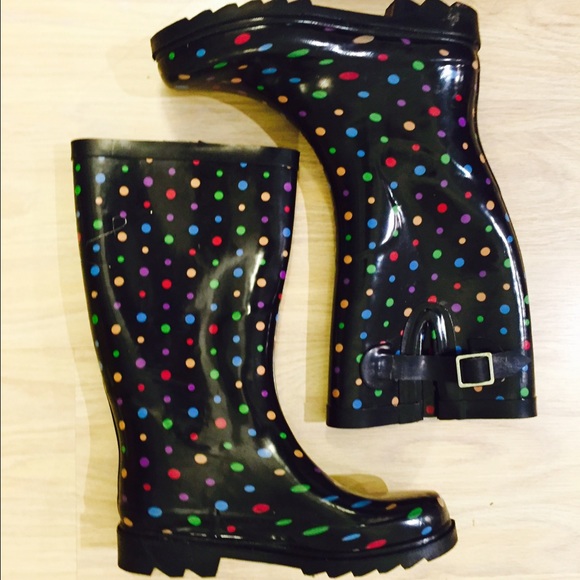 Merona Shoes - 🎉HP🎉Polka Dot Rain Boots