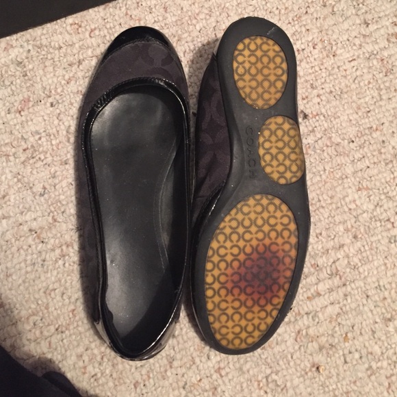 Coach flats