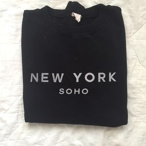 BRANDY MELVILLE: NY SOHO CREWNECK