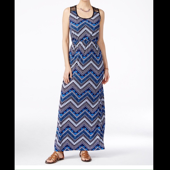 Trixxi Dresses & Skirts - 🆕🎉🎉MAXI DRESS🎉