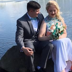 Meet your Posher, Ella