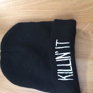 "killin' it" black beanie