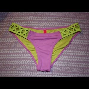 Small Victoria Secret Bikini Bottoms never worn!!!