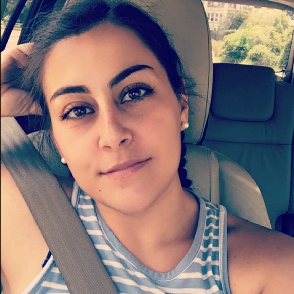 Meet your Posher, Libby - Picture 2 of 4