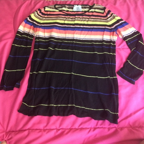 ❌LAST CHANCE❌ funky striped flowy sweater
