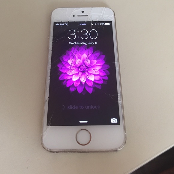 IPHONE 5s AT&T / GOLD .