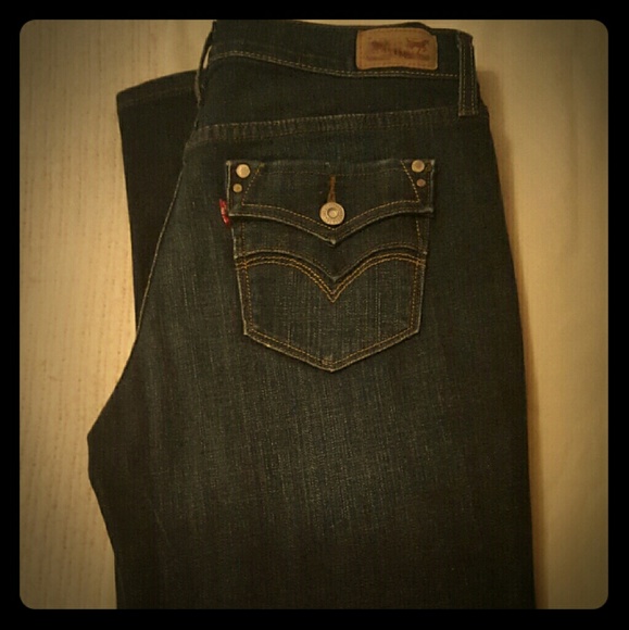 NWOT Levis 6 long