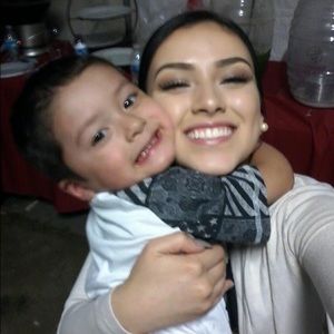 Meet your Posher, Cynthia