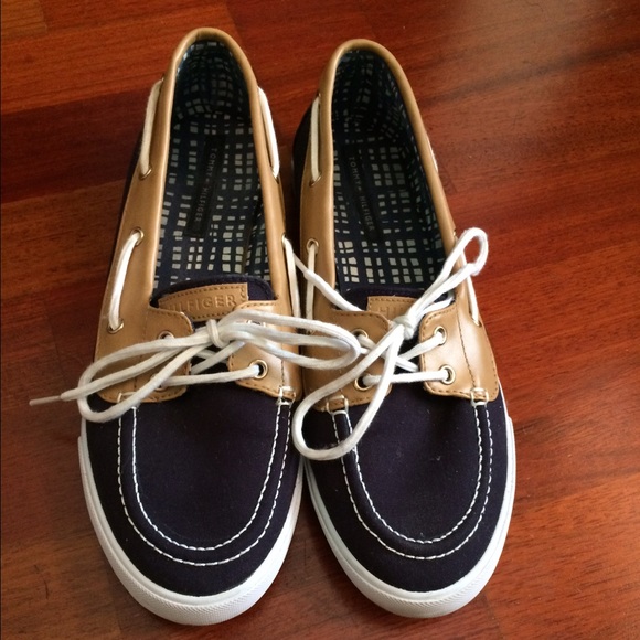 Tommy Hilfiger boat shoes