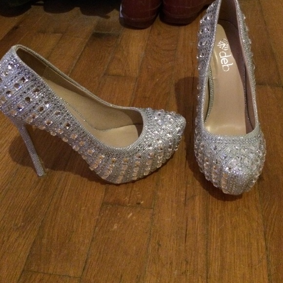 Heels - Picture 2 of 2