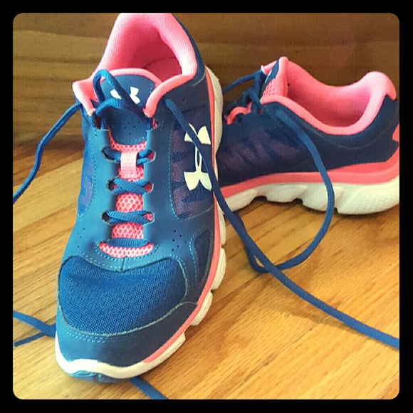 Under Armour Tennis Shoe