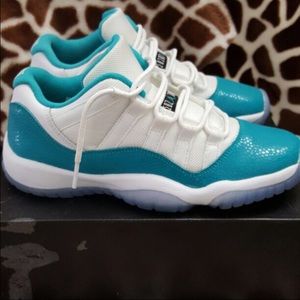 Jordan Aqua 11 sz 3.5 y