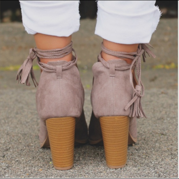 Tassell wrap lace up cute booties - Picture 3 of 3