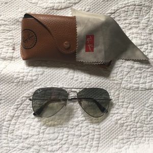 Ray-Ban Aviator Sunglasses