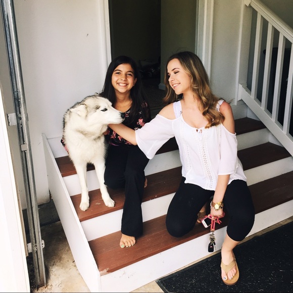 Meet Your Posher, Lauren! - Picture 4 of 4