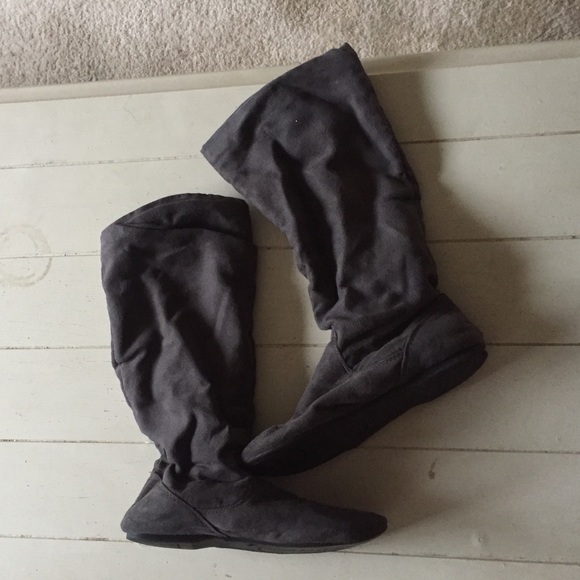 Gray slouch boots