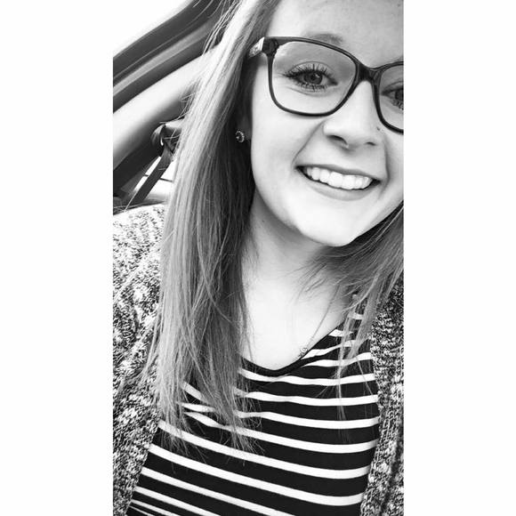 Meet your Posher, Kylee
