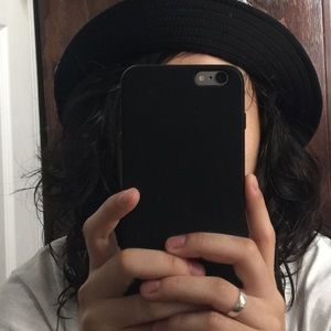 Meet your Posher, Reyna