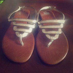 ✨flash sale✨Metallic gladiator sandals.