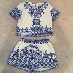 Blue-White Short Sleeve Floral Crop Top W/ Shorts