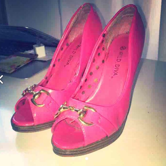 Pink pumps - Picture 3 of 3