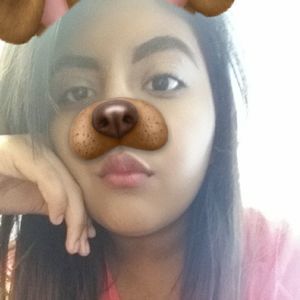 Meet your Posher, Abril