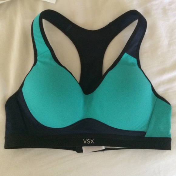 Victoria's Secret 34B sports bra!
