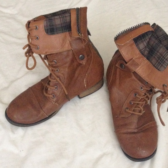 CUTE BOOTS