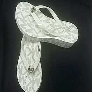 6m  Michael Kors Flip Flops Brand New
